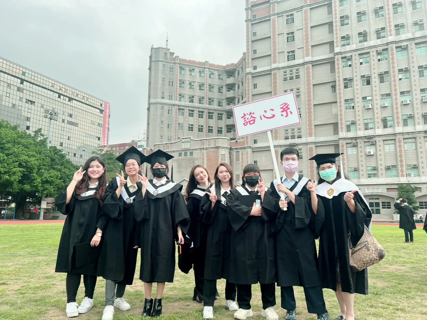 111學年度系畢典 第2張