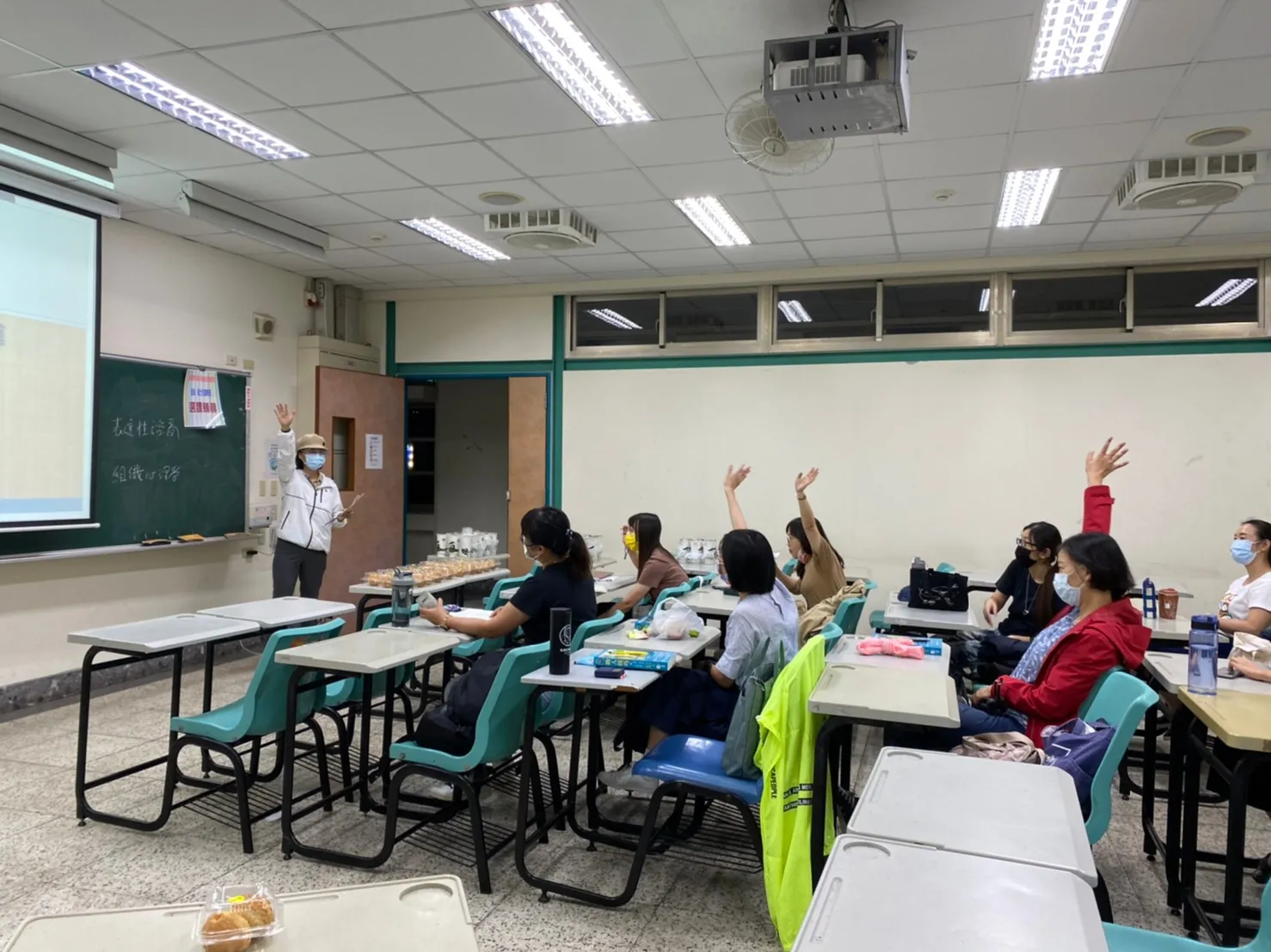 110-1 夜碩二選課輔導 第2張