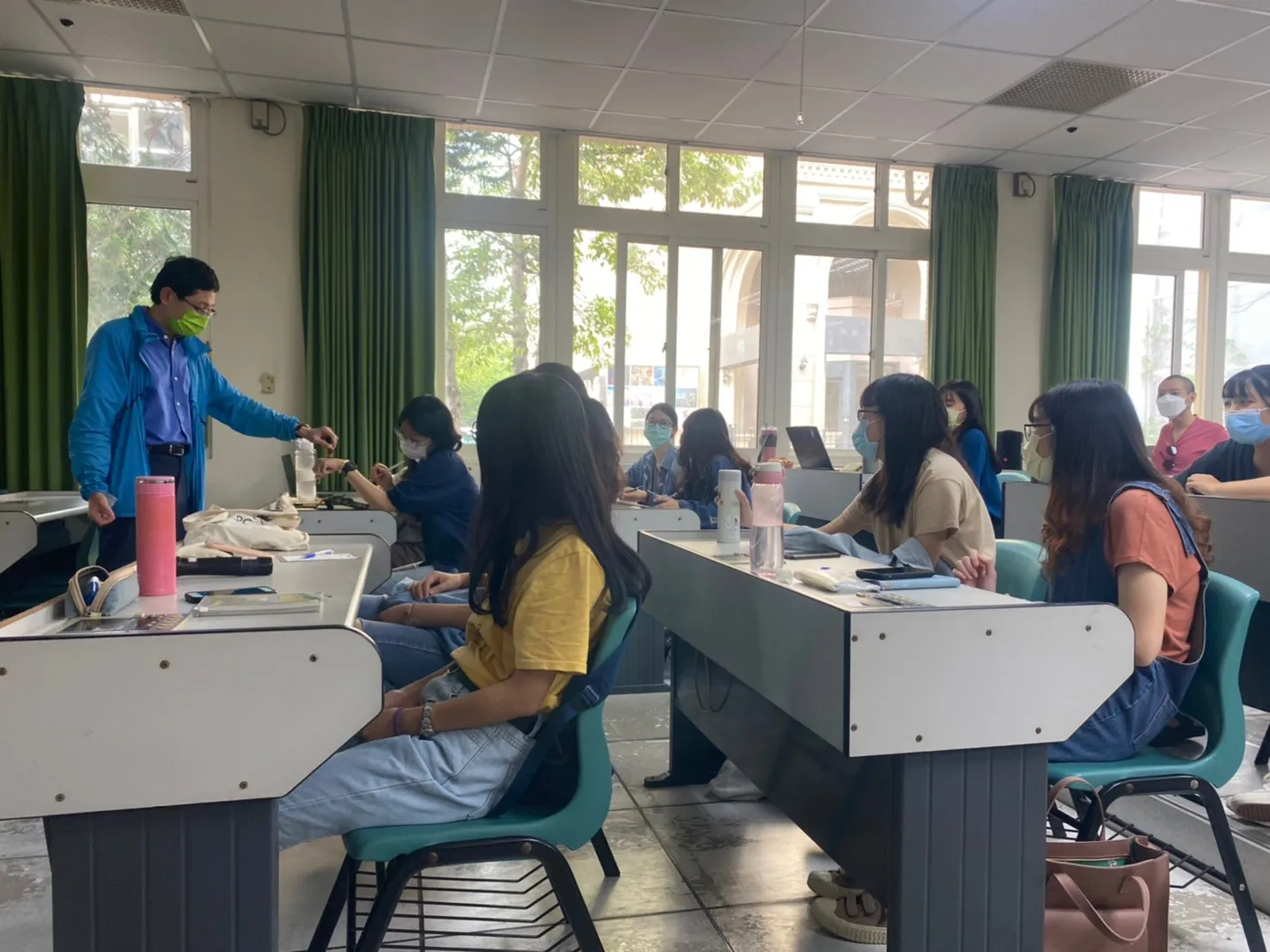 110學年度-110.10.20-陳柏霖文化大學心輔系主任/副教授-正向園藝療育在室外實踐 第4張