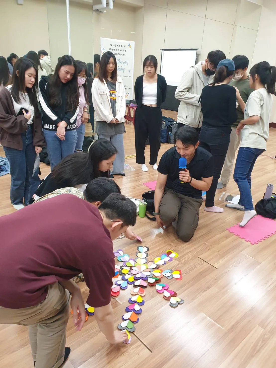 112學年度-112.12.10-表創性藝術治療工作坊 第6張